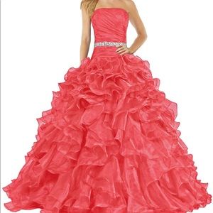 Ball gown wedding dress